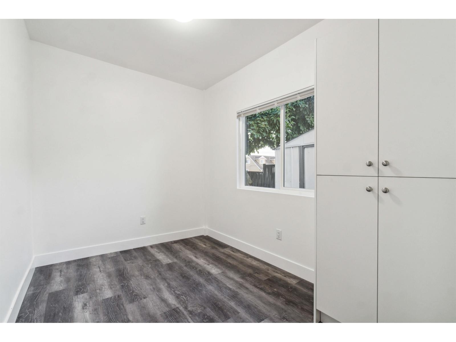 15598 Roper Avenue, White Rock, British Columbia  V4B 2G5 - Photo 31 - R3052114