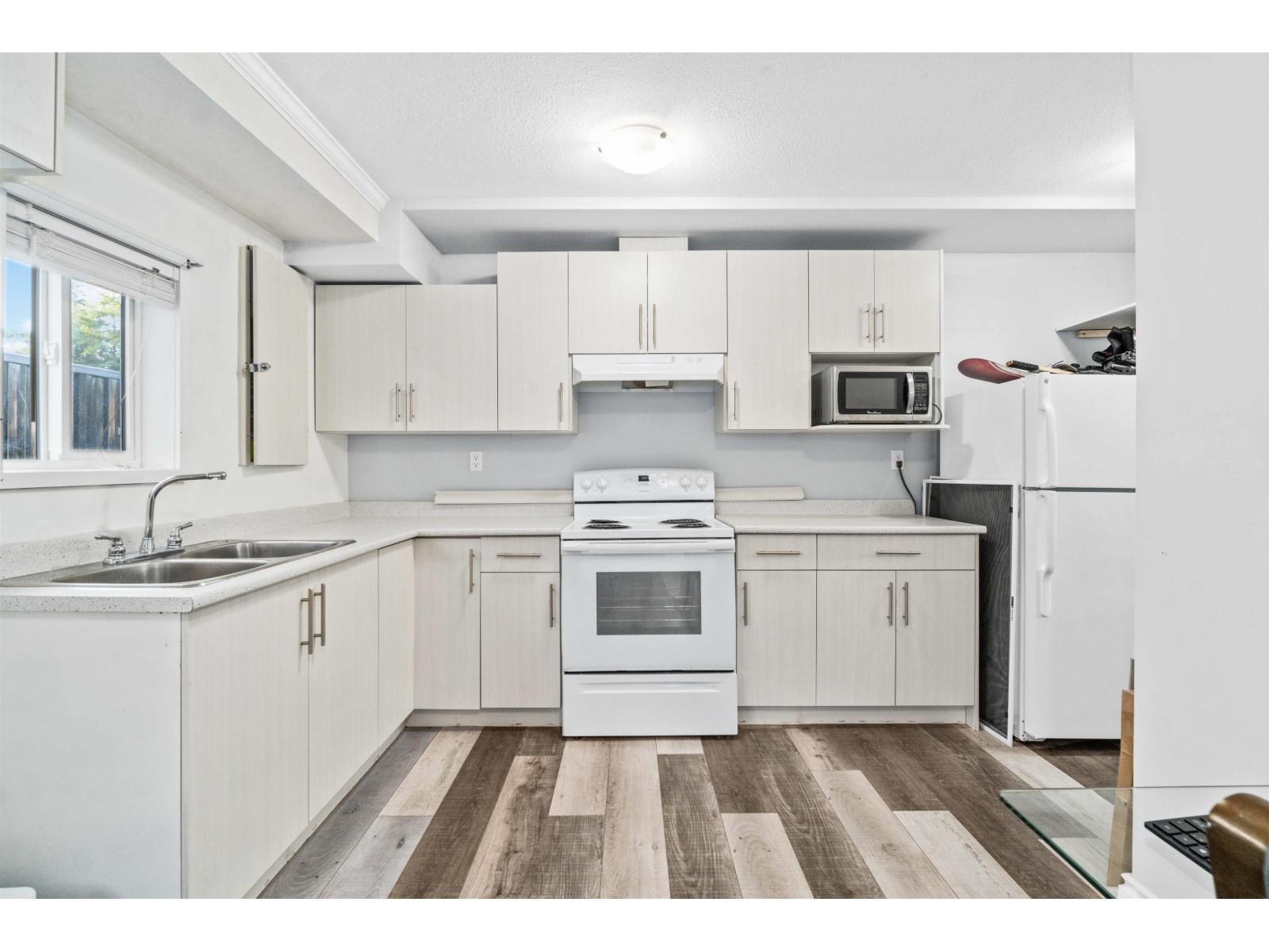 15598 Roper Avenue, White Rock, British Columbia  V4B 2G5 - Photo 20 - R3052114
