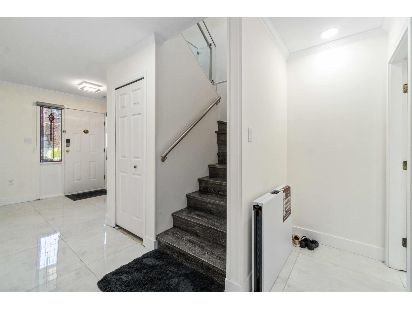 15598 Roper Avenue, White Rock, British Columbia  V4B 2G5 - Photo 25 - R3052114