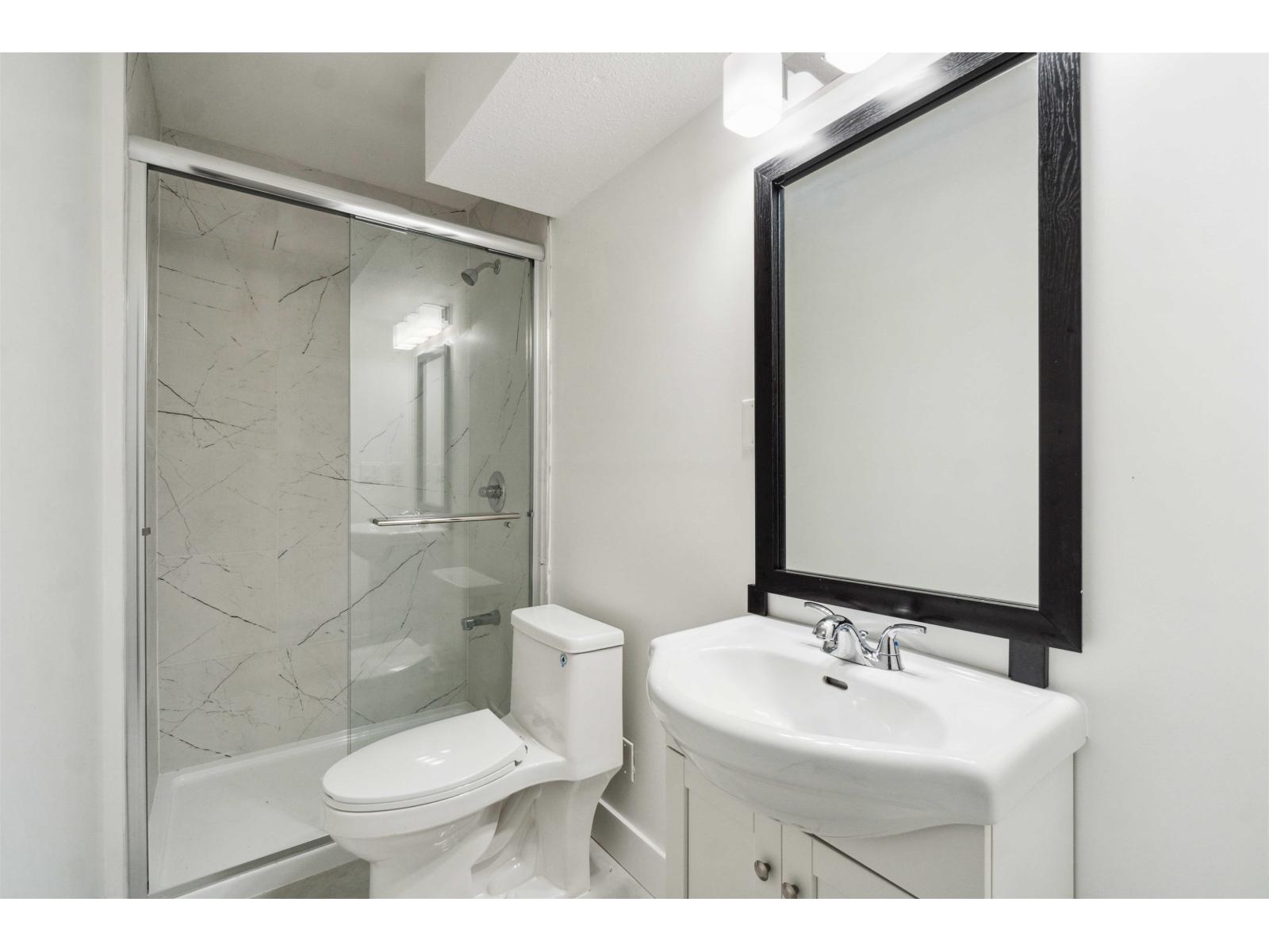 15598 Roper Avenue, White Rock, British Columbia  V4B 2G5 - Photo 34 - R3052114