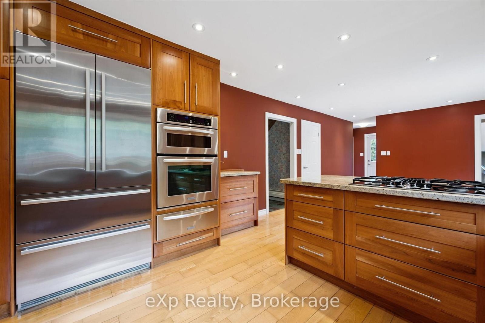 32 Glenholm Drive, Guelph, Ontario  N1L 1C2 - Photo 13 - X12426792