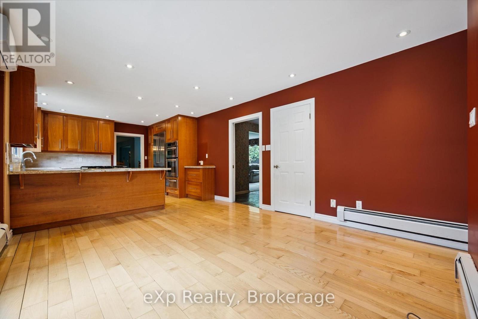 32 Glenholm Drive, Guelph, Ontario  N1L 1C2 - Photo 15 - X12426792
