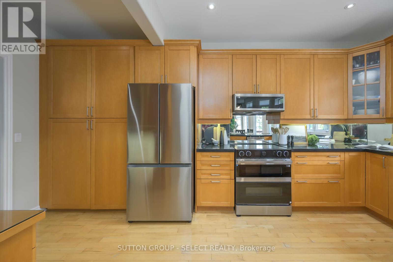 45 Shaw Valley Drive, St. Thomas, Ontario  N5R 6J9 - Photo 17 - X12426219