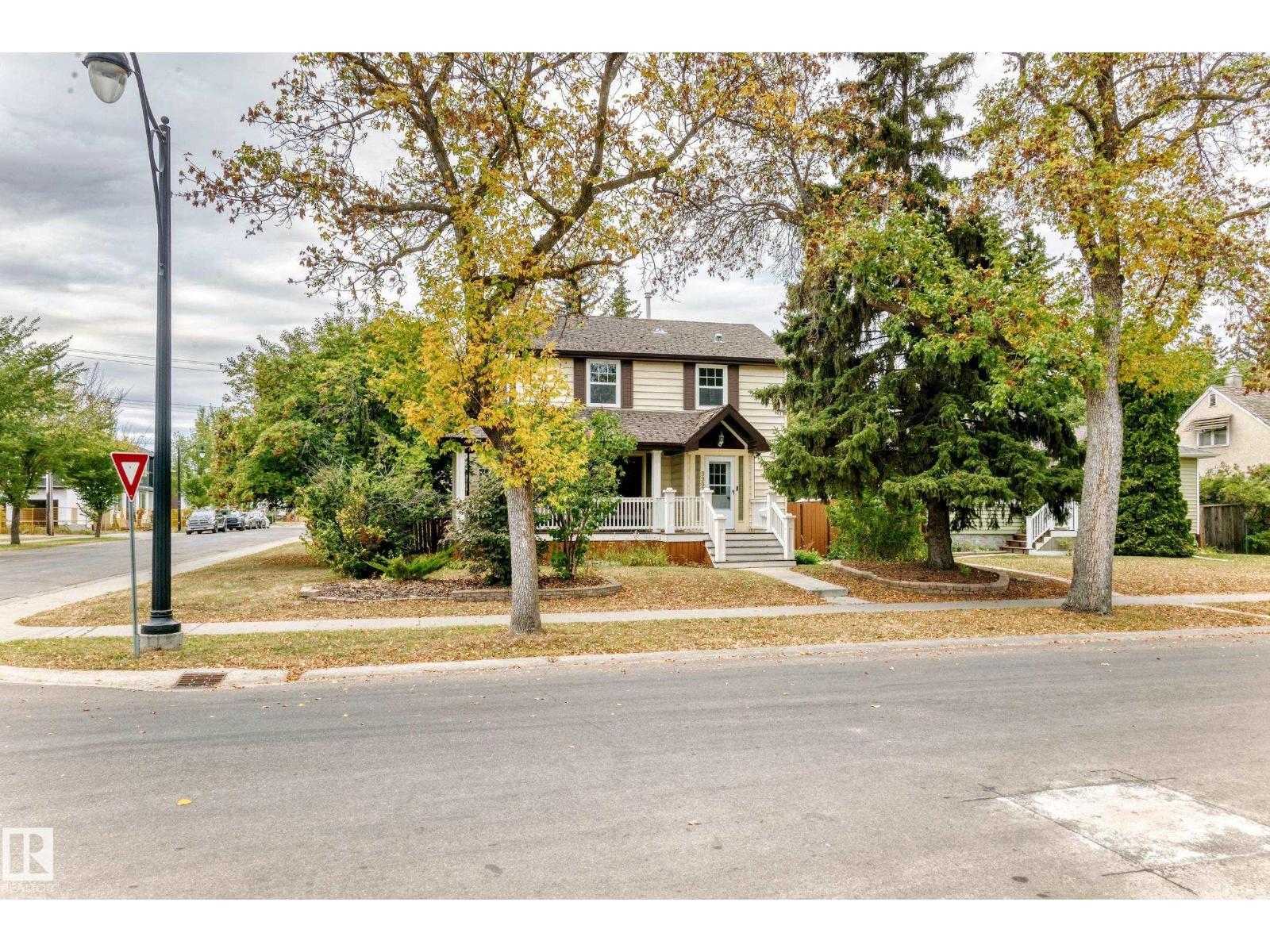 9902 148 St Nw, Edmonton, Alberta  T5N 3E9 - Photo 31 - E4459444