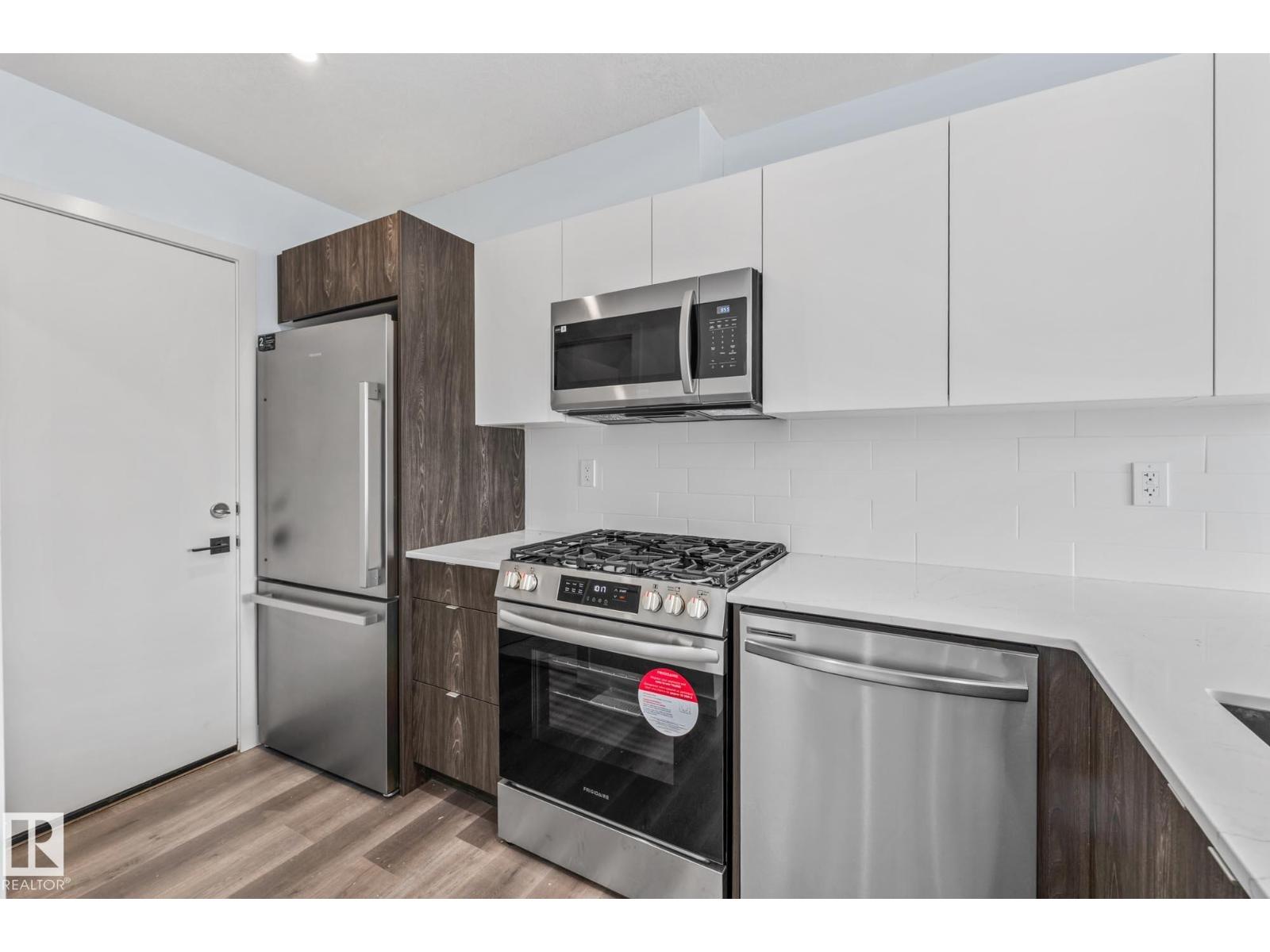 #g1 15120 93 Av Nw, Edmonton, Alberta  T5R 5Z8 - Photo 4 - E4459465