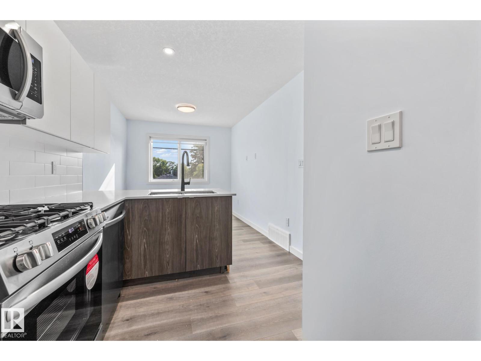 #g1 15120 93 Av Nw, Edmonton, Alberta  T5R 5Z8 - Photo 6 - E4459465