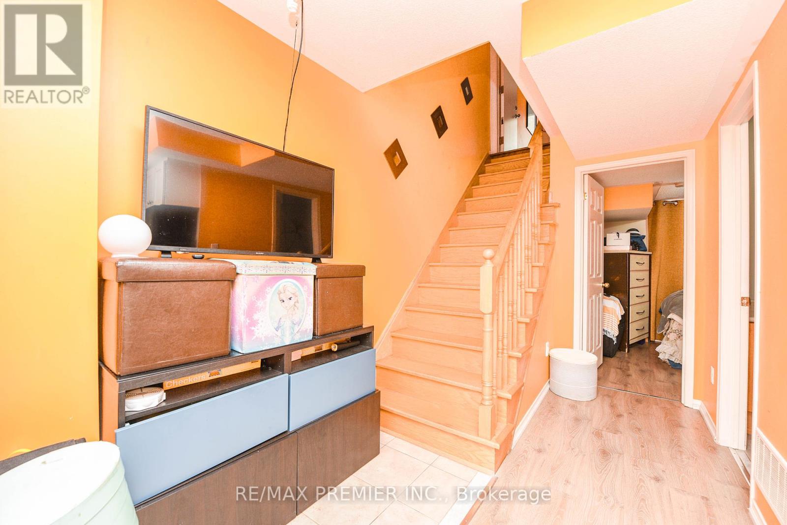 163 Torbarrie Road, Toronto, Ontario  M3L 1G8 - Photo 11 - W12371367