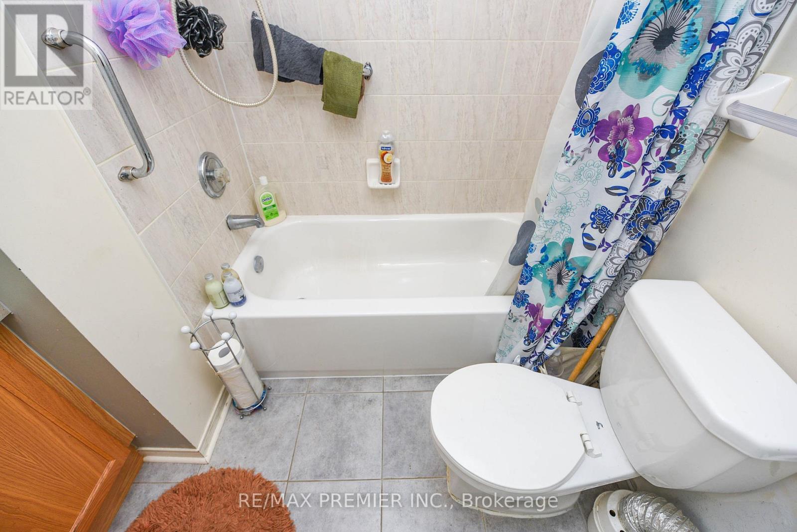 163 Torbarrie Road, Toronto, Ontario  M3L 1G8 - Photo 15 - W12371367