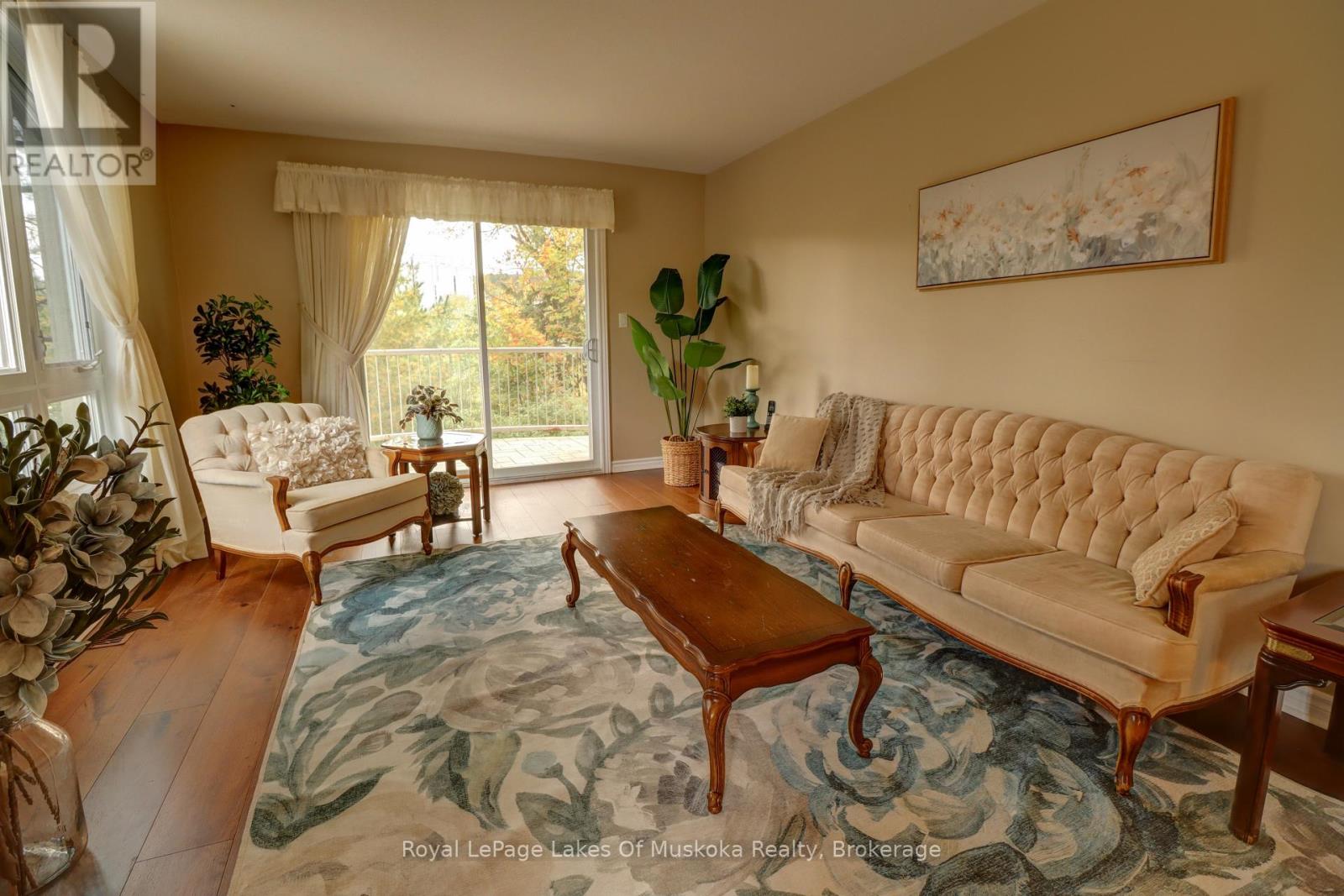 106 - 31 Dairy Lane, Huntsville (Chaffey), Ontario  P1H 2L7 - Photo 5 - X12425397