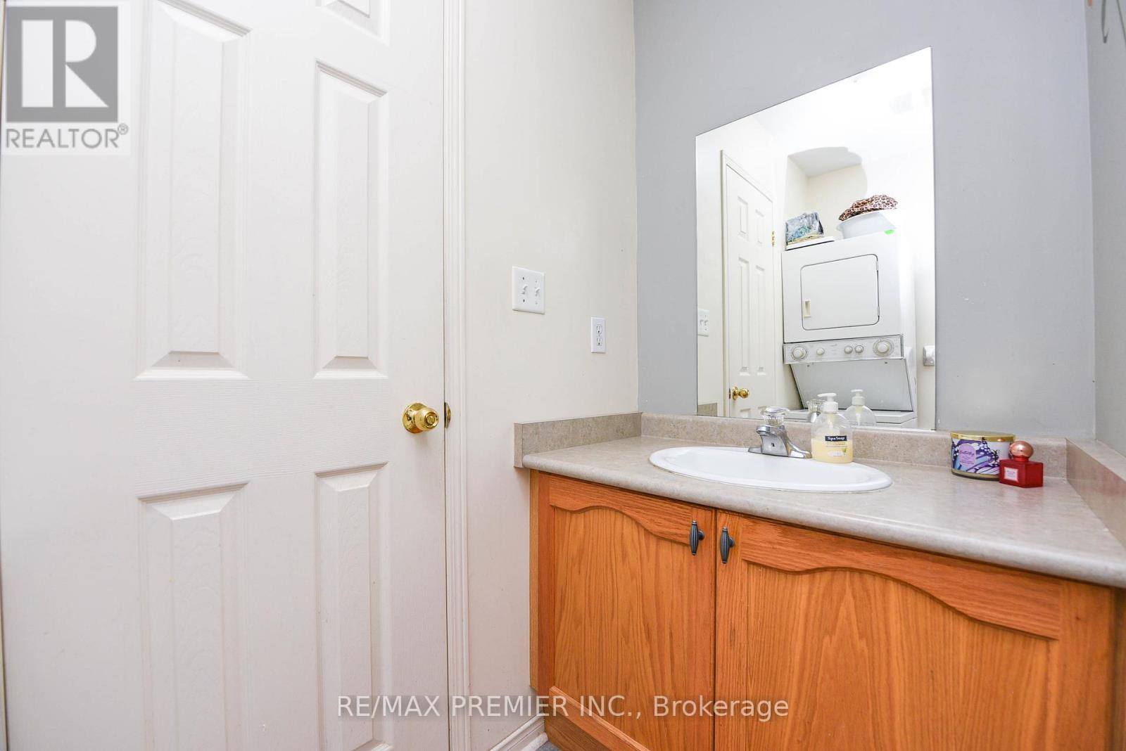 163 Torbarrie Road, Toronto, Ontario  M3L 1G8 - Photo 16 - W12371367