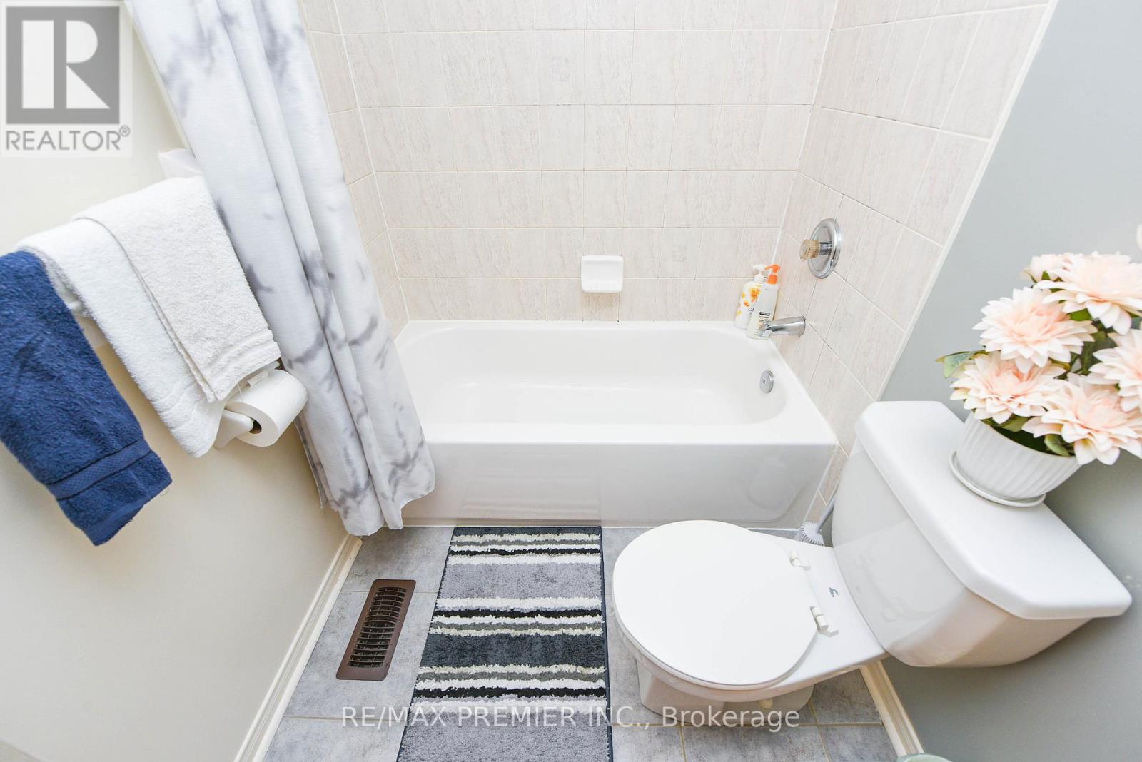 163 Torbarrie Road, Toronto, Ontario  M3L 1G8 - Photo 39 - W12371367