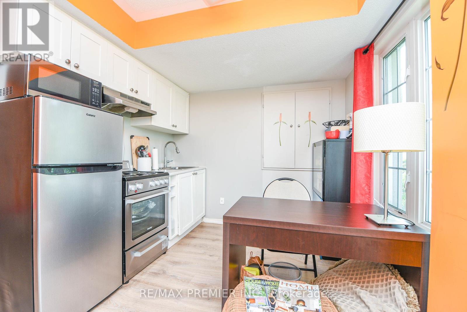 163 Torbarrie Road, Toronto, Ontario  M3L 1G8 - Photo 8 - W12371367
