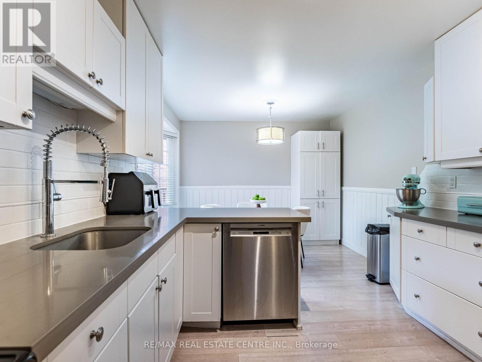 678 Harrison Road, Milton, Ontario  L9T 4S9 - Photo 9 - W12424271