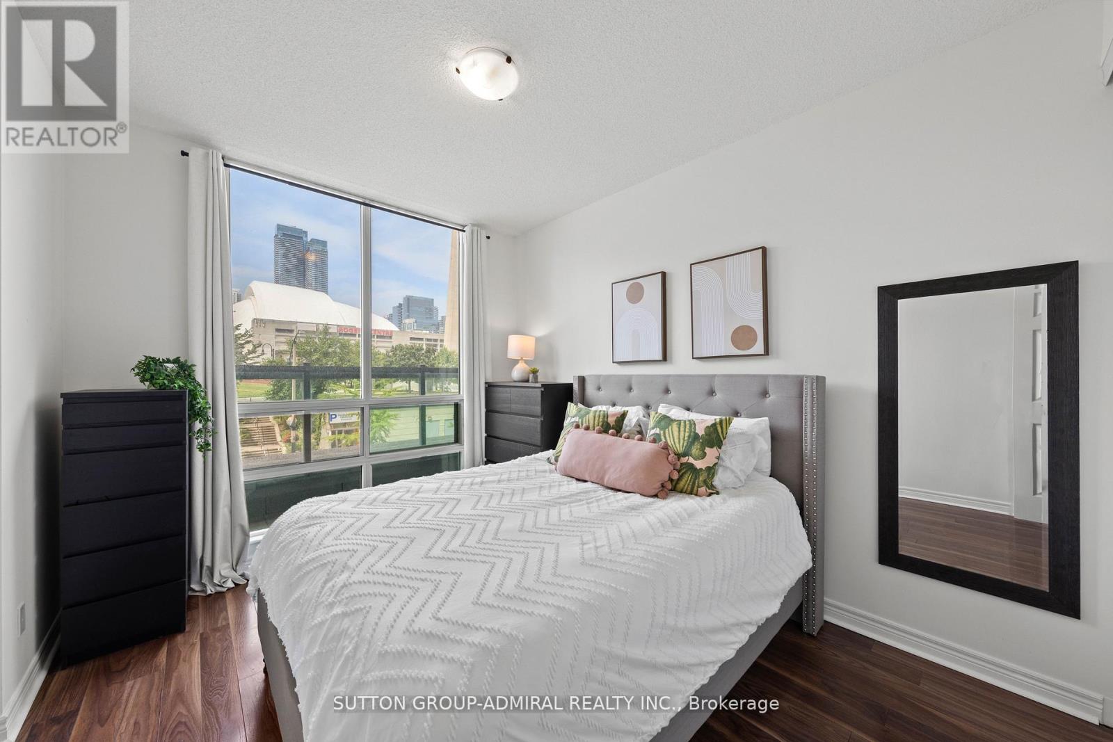 210 - 51 Lower Simcoe Street, Toronto, Ontario  M5J 3A2 - Photo 17 - C12426734