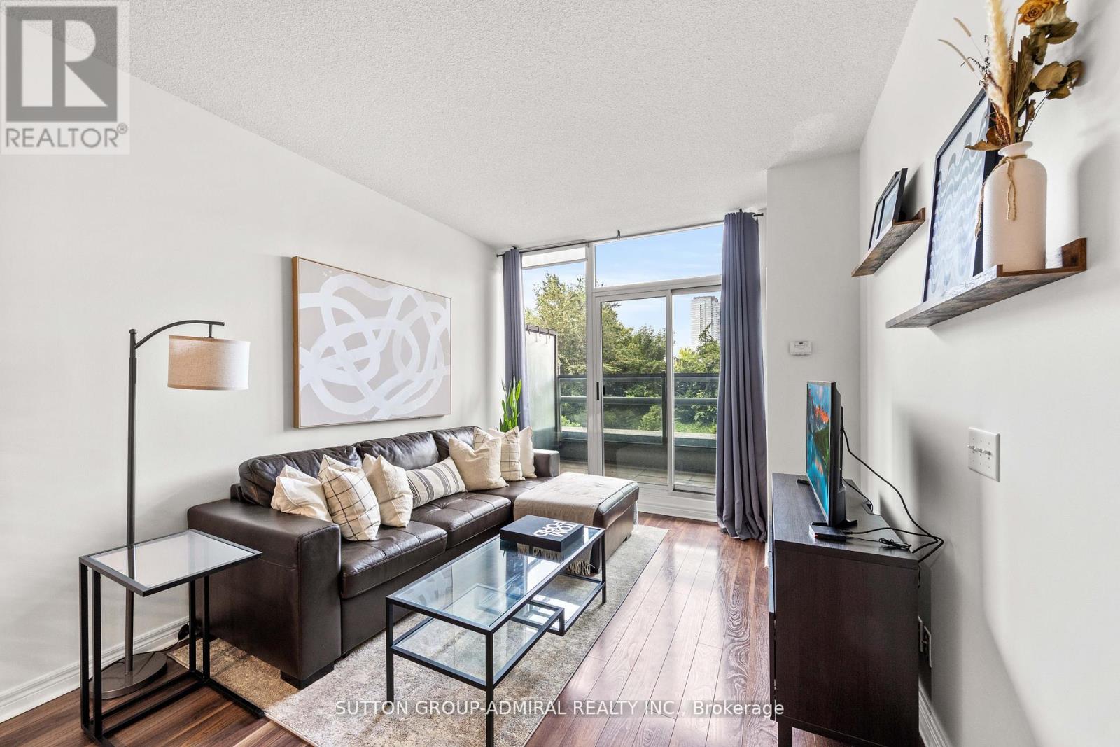 210 - 51 Lower Simcoe Street, Toronto, Ontario  M5J 3A2 - Photo 5 - C12426734