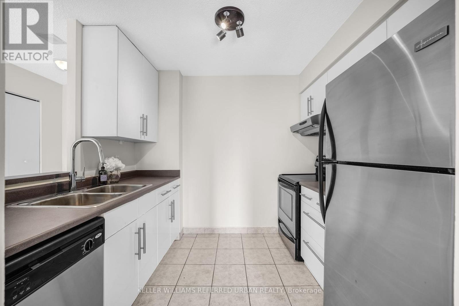 2005 - 25 Grenville Street, Toronto, Ontario  M4Y 2X5 - Photo 11 - C12426770