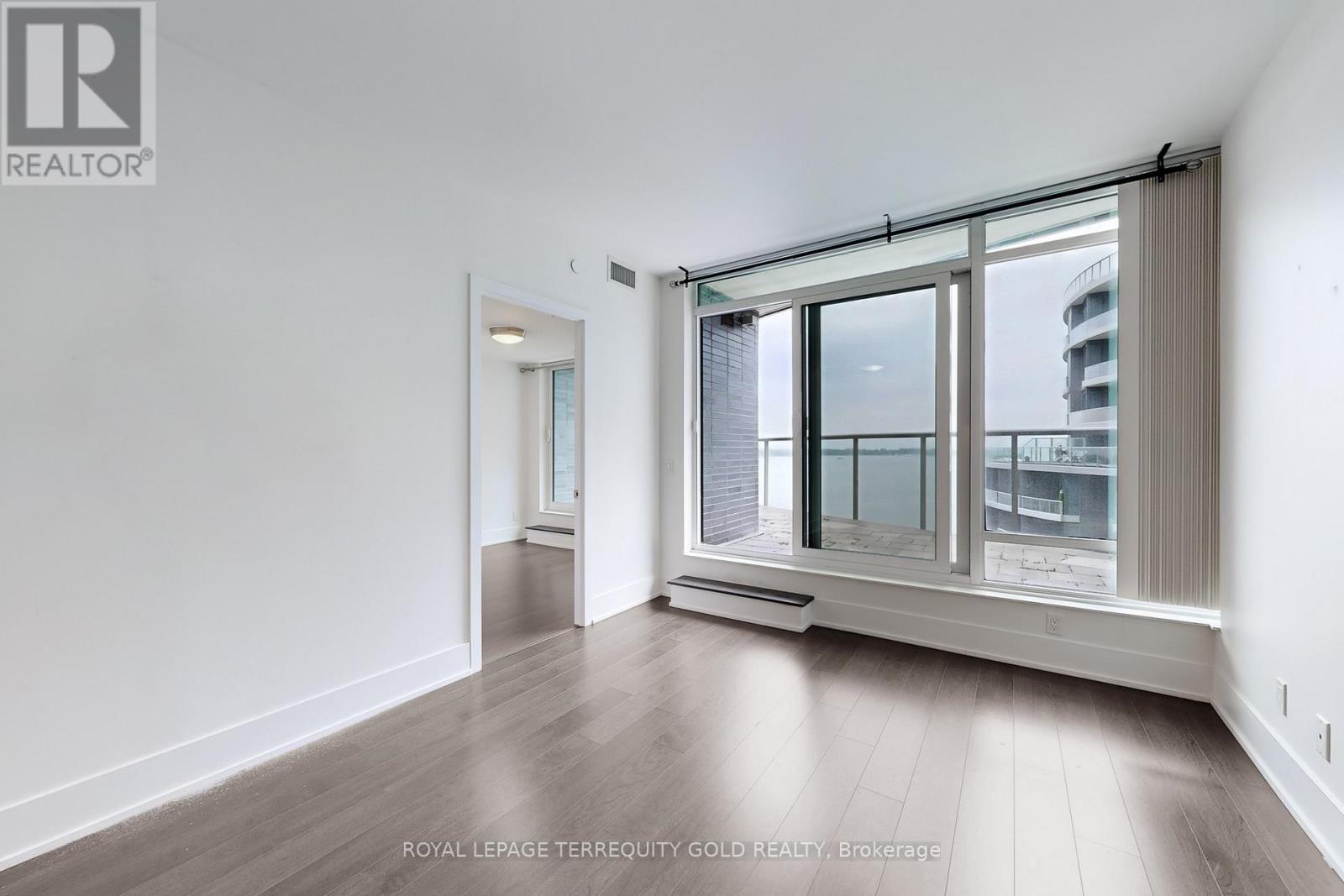 712 - 1 Edgewater Drive, Toronto, Ontario  M5A 0L1 - Photo 17 - C12426836