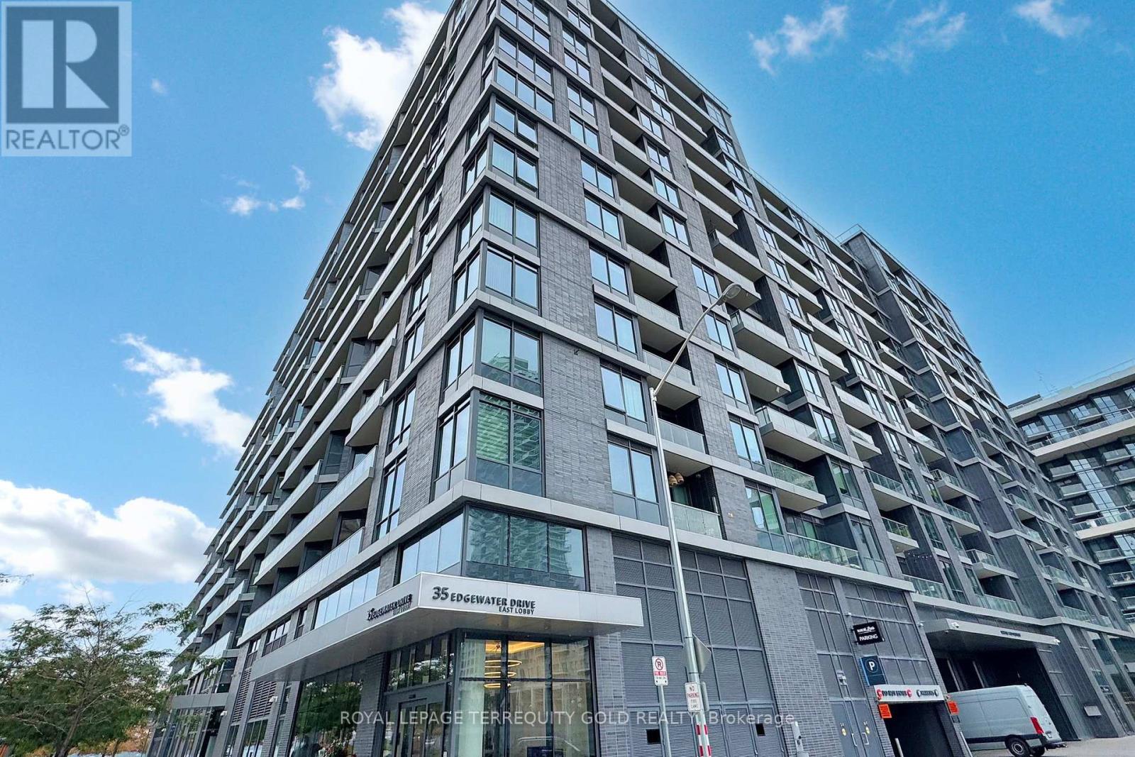712 - 1 Edgewater Drive, Toronto, Ontario  M5A 0L1 - Photo 2 - C12426836