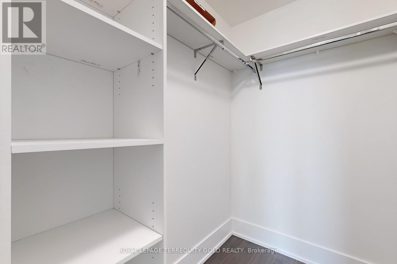 712 - 1 Edgewater Drive, Toronto, Ontario  M5A 0L1 - Photo 27 - C12426836