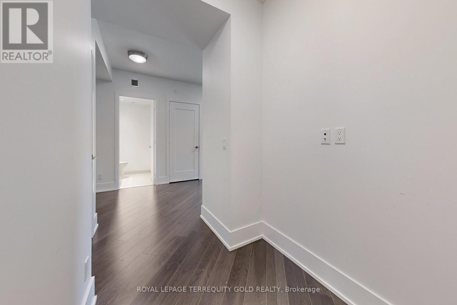 712 - 1 Edgewater Drive, Toronto, Ontario  M5A 0L1 - Photo 30 - C12426836