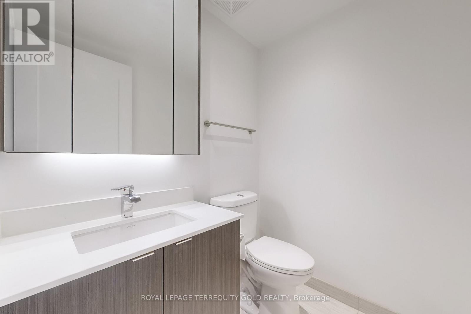 712 - 1 Edgewater Drive, Toronto, Ontario  M5A 0L1 - Photo 31 - C12426836