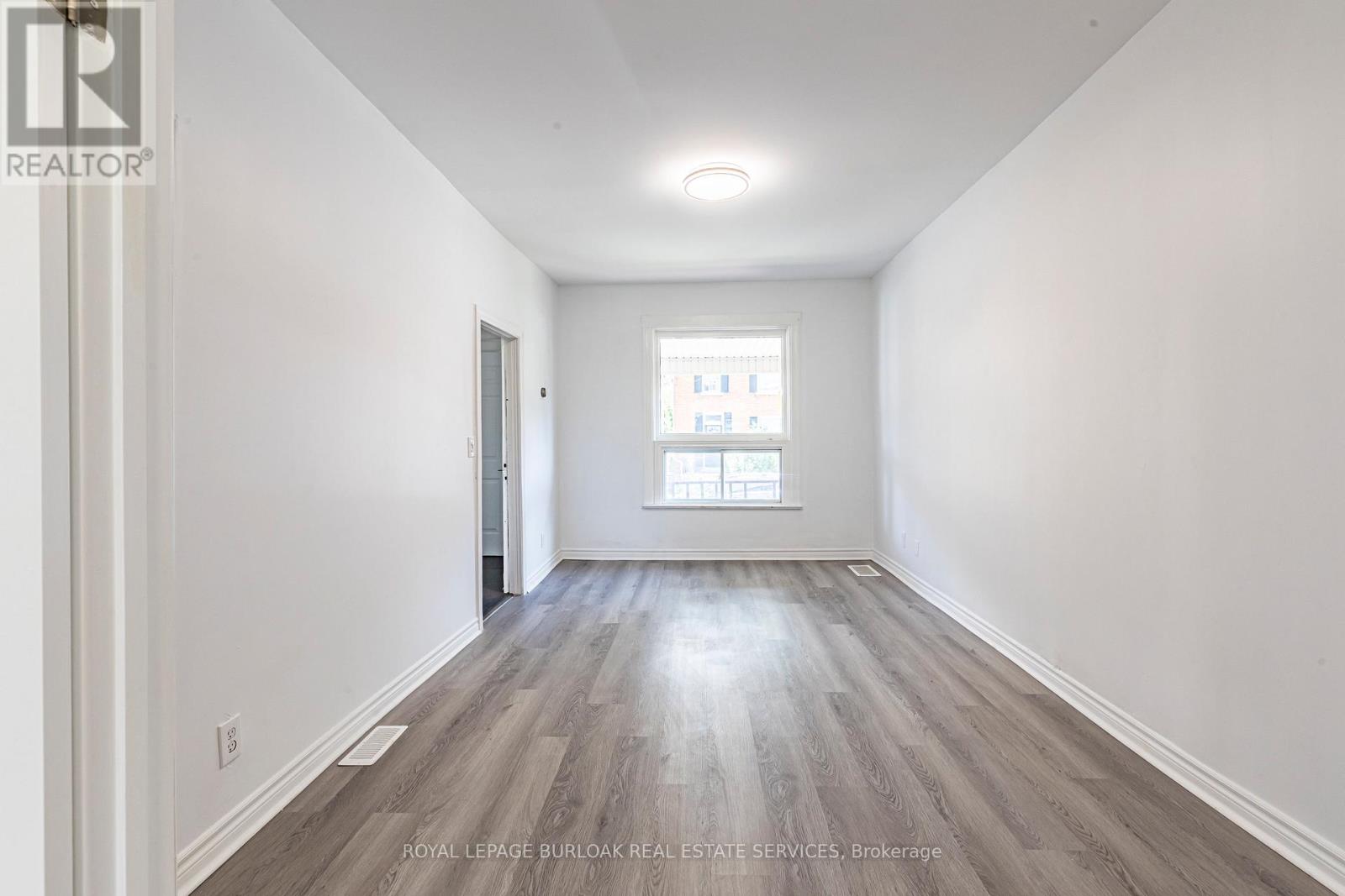 22 Myrtle Avenue, Hamilton, Ontario  L8M 2E9 - Photo 11 - X12284473