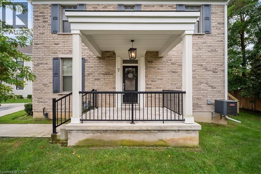 7 Aspen Common, St. Catharines, Ontario  L2S 2B3 - Photo 2 - 40773625