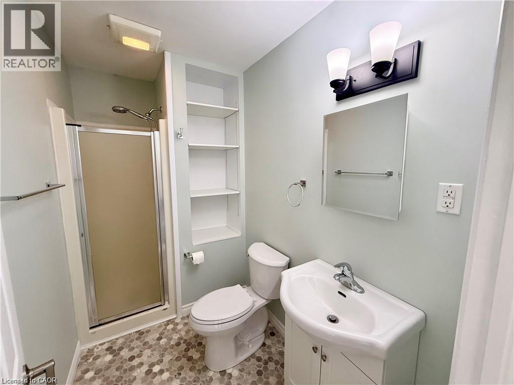 20 Mcnaughton Avenue, Wallaceburg, Ontario  N8A 1R8 - Photo 12 - 40773561