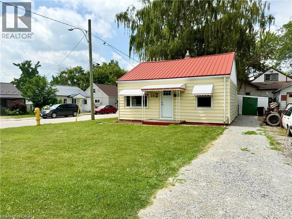 20 Mcnaughton Avenue, Wallaceburg, Ontario  N8A 1R8 - Photo 2 - 40773561