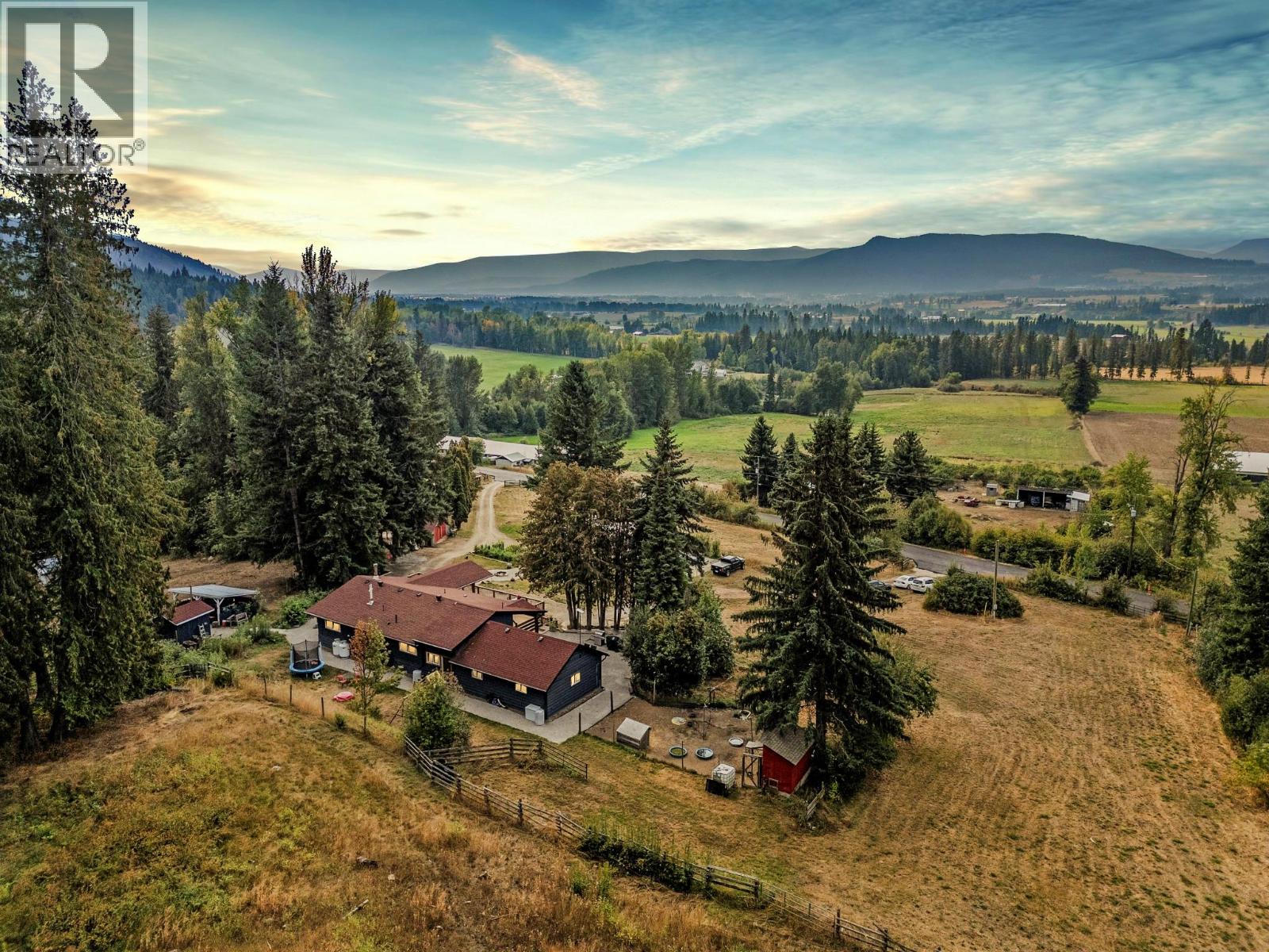 1274 Mountain View Road, Spallumcheen, British Columbia