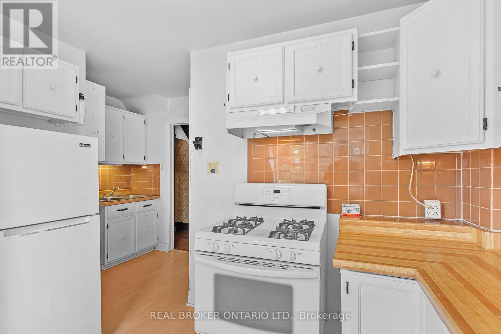47 Mortimer Avenue, Toronto, Ontario  M4K 1Z9 - Photo 12 - E12426773