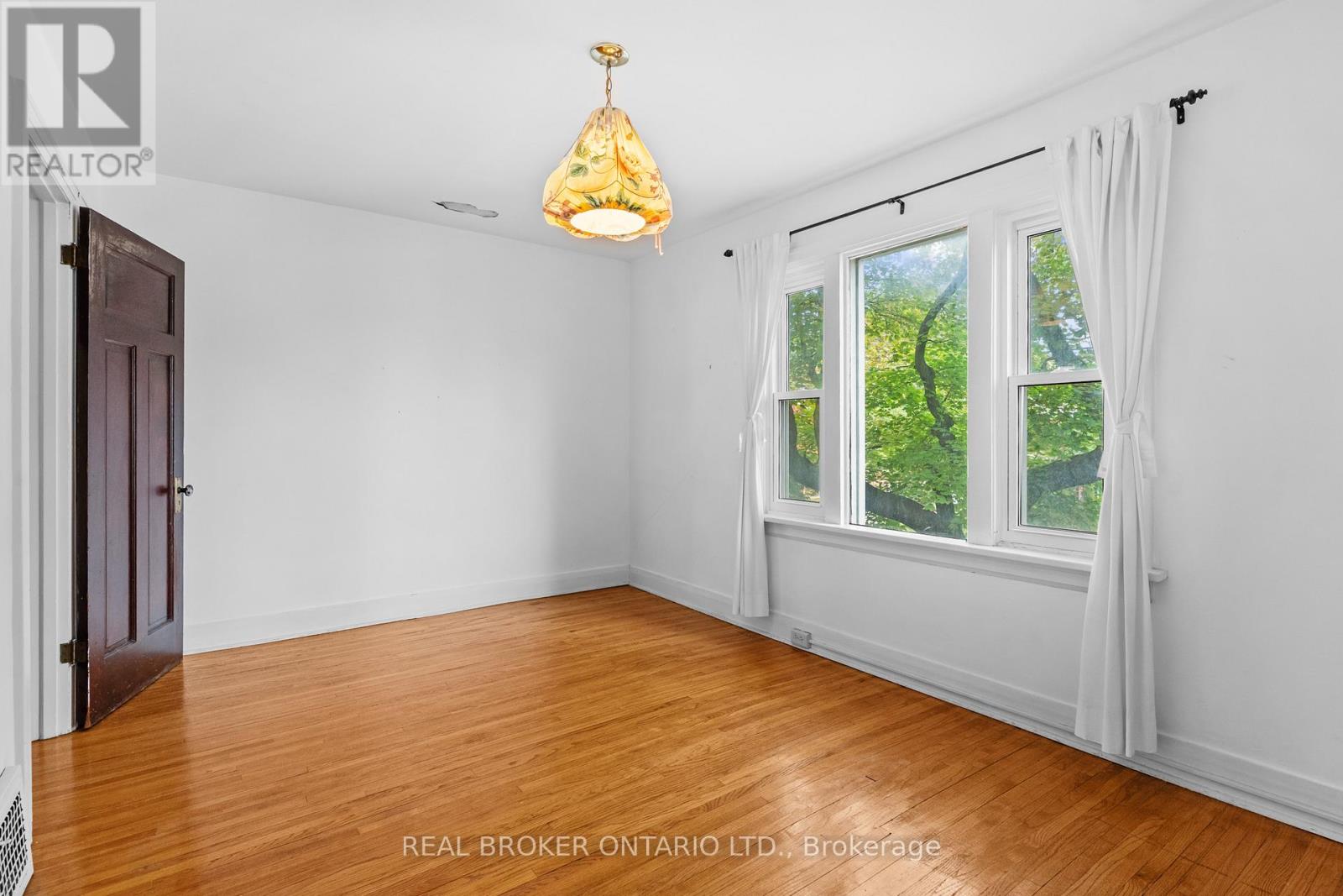 47 Mortimer Avenue, Toronto, Ontario  M4K 1Z9 - Photo 16 - E12426773