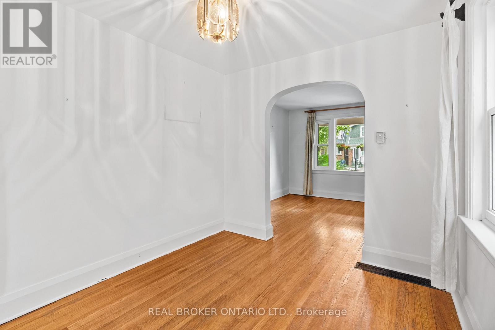 47 Mortimer Avenue, Toronto, Ontario  M4K 1Z9 - Photo 6 - E12426773