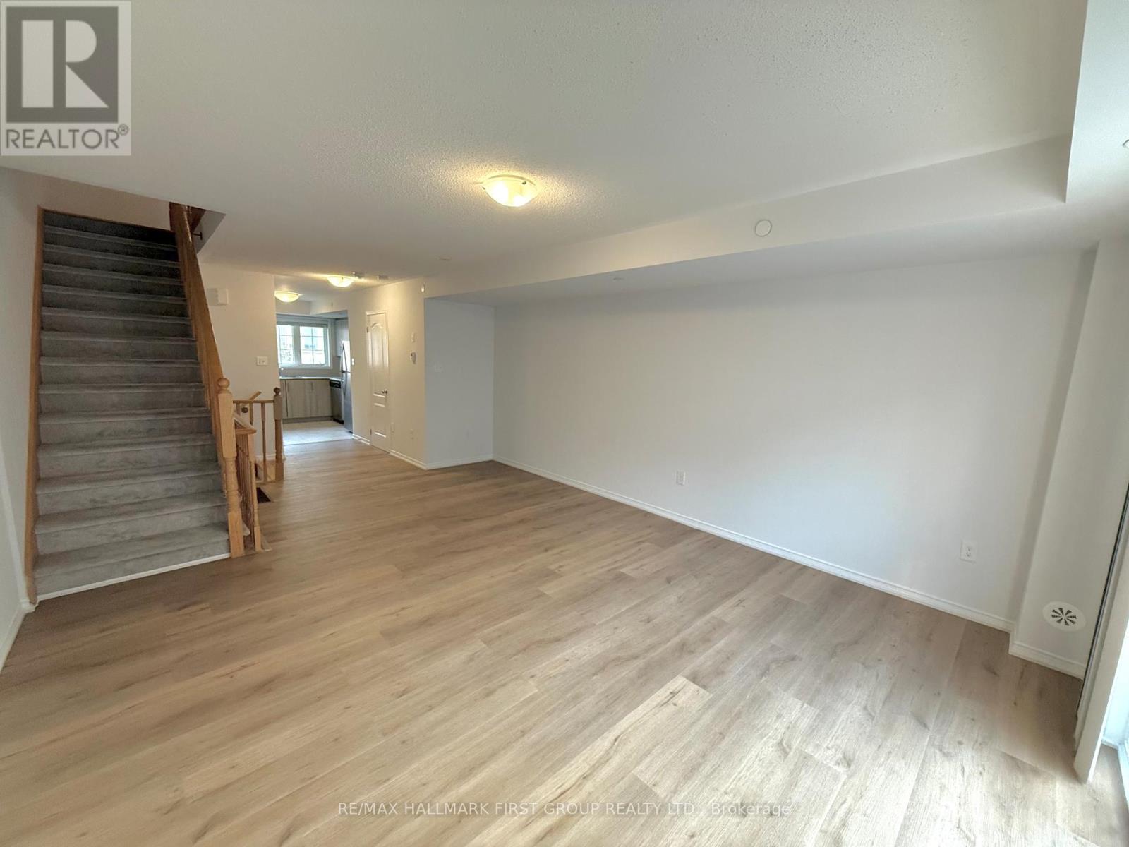 95 Sarita Path, Oshawa, Ontario  L1L 0K7 - Photo 5 - E12426822