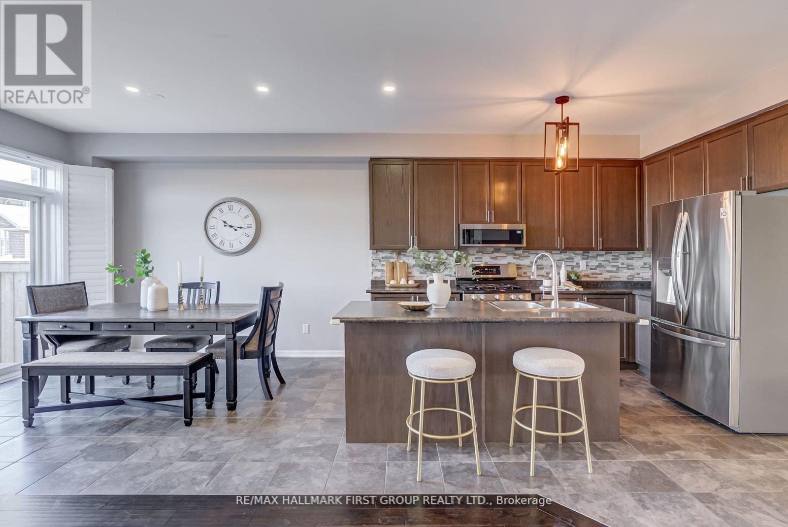 101 Hurst Drive, Ajax, Ontario  L1T 0N9 - Photo 11 - E12426843