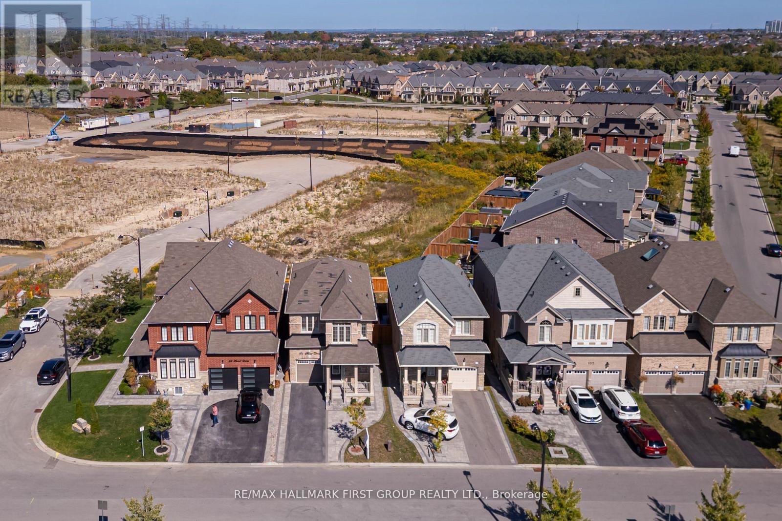 101 Hurst Drive, Ajax, Ontario  L1T 0N9 - Photo 2 - E12426843