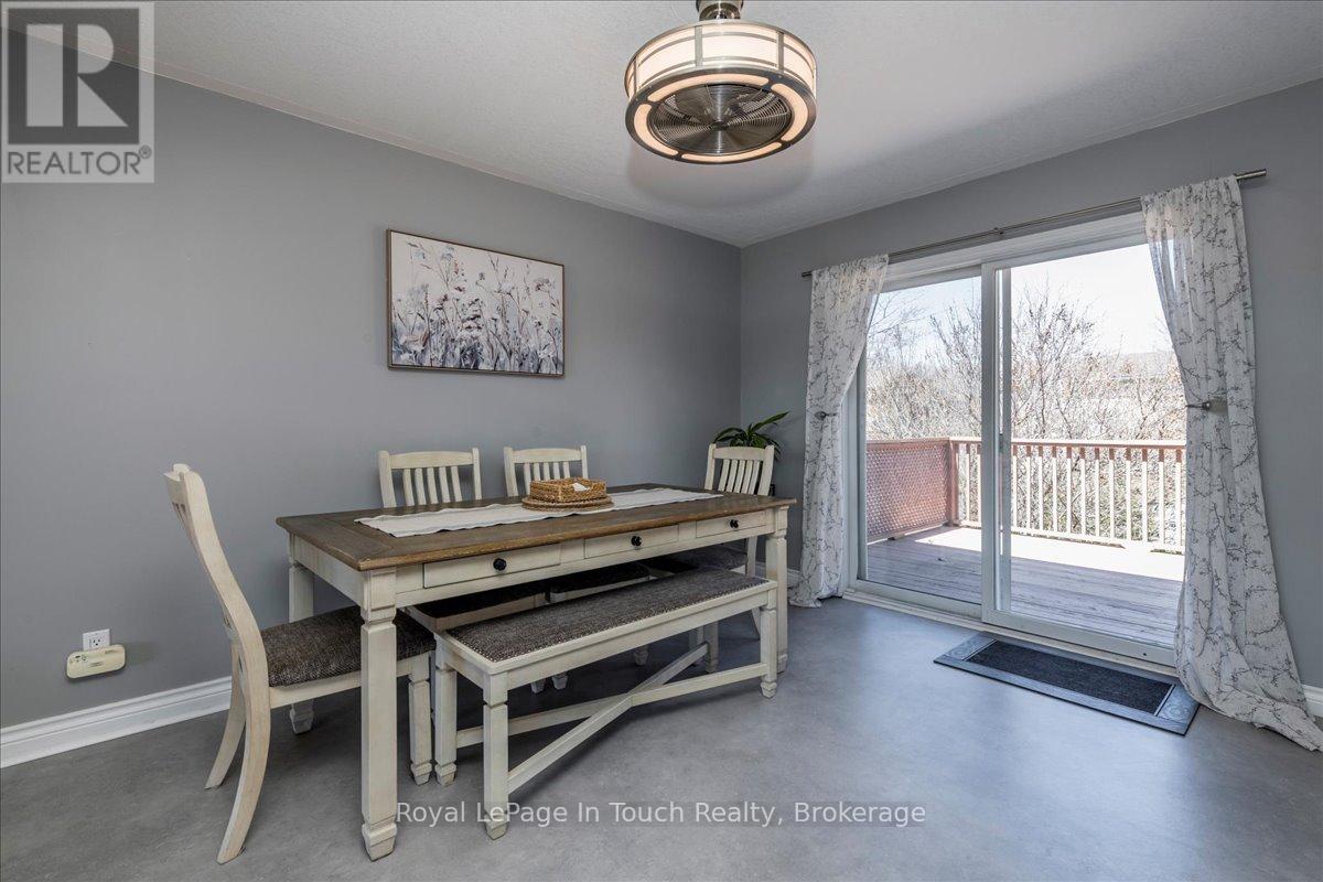 93 Edward Street, Penetanguishene, Ontario  L9M 1J3 - Photo 13 - S12426898