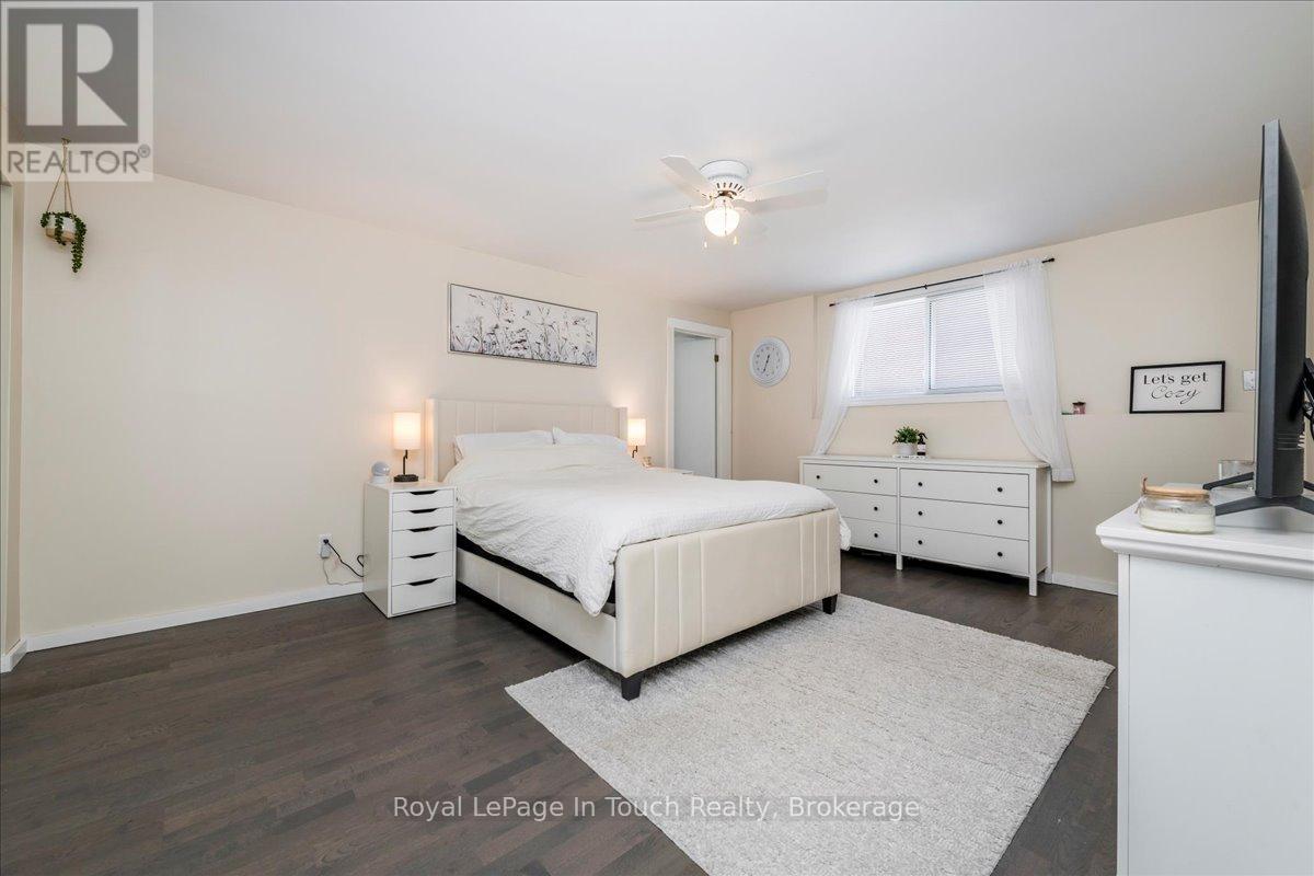 93 Edward Street, Penetanguishene, Ontario  L9M 1J3 - Photo 19 - S12426898