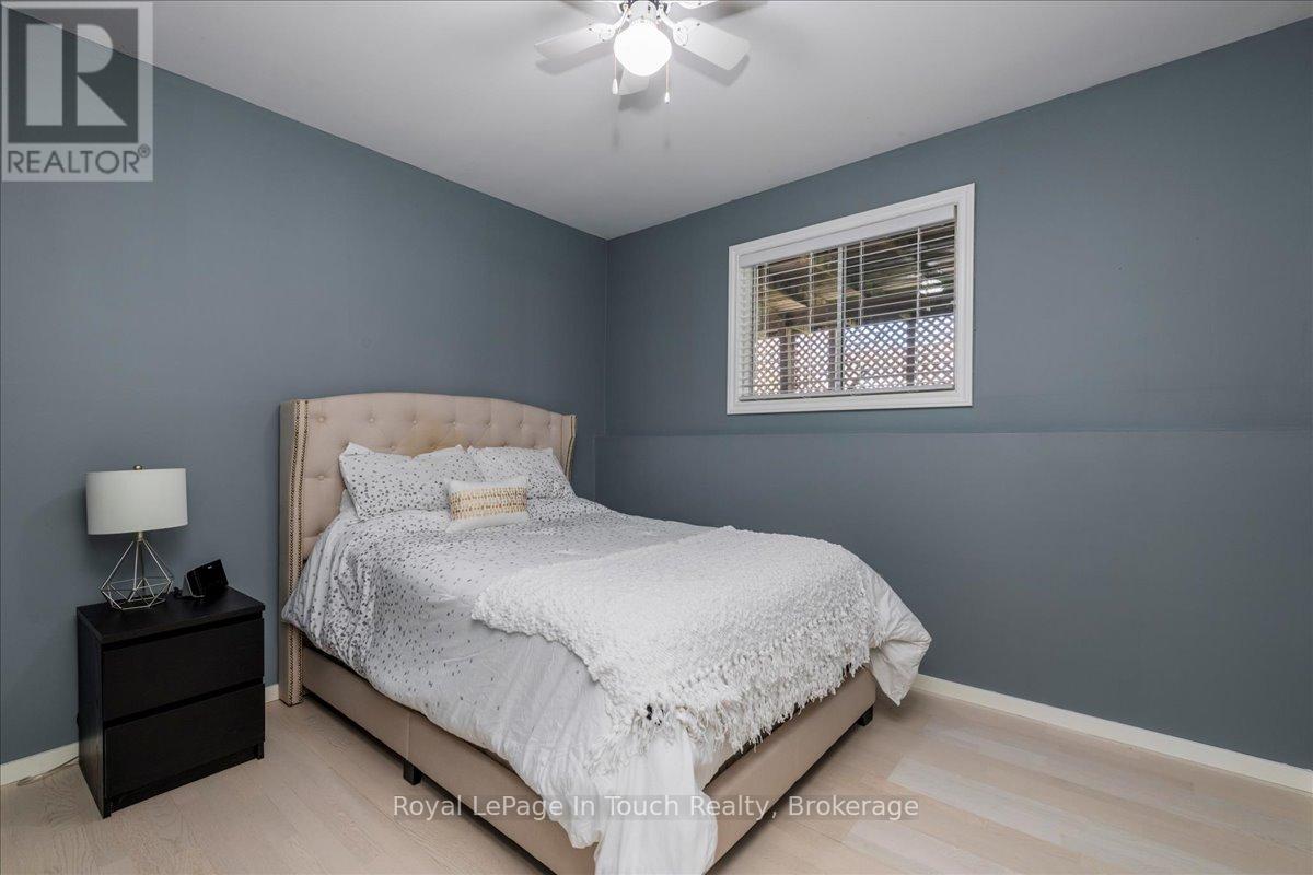 93 Edward Street, Penetanguishene, Ontario  L9M 1J3 - Photo 22 - S12426898