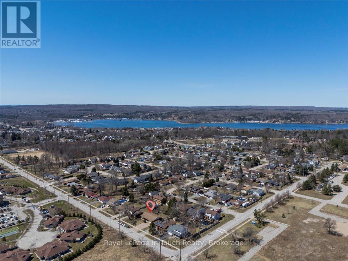 93 Edward Street, Penetanguishene, Ontario  L9M 1J3 - Photo 40 - S12426898