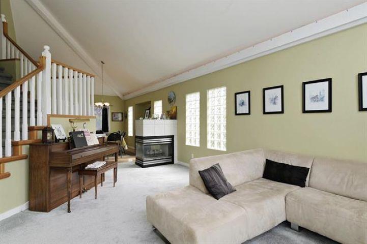 8164 Sumac Place, Mission, British Columbia  V2V 5R6 - Photo 16 - R3052162