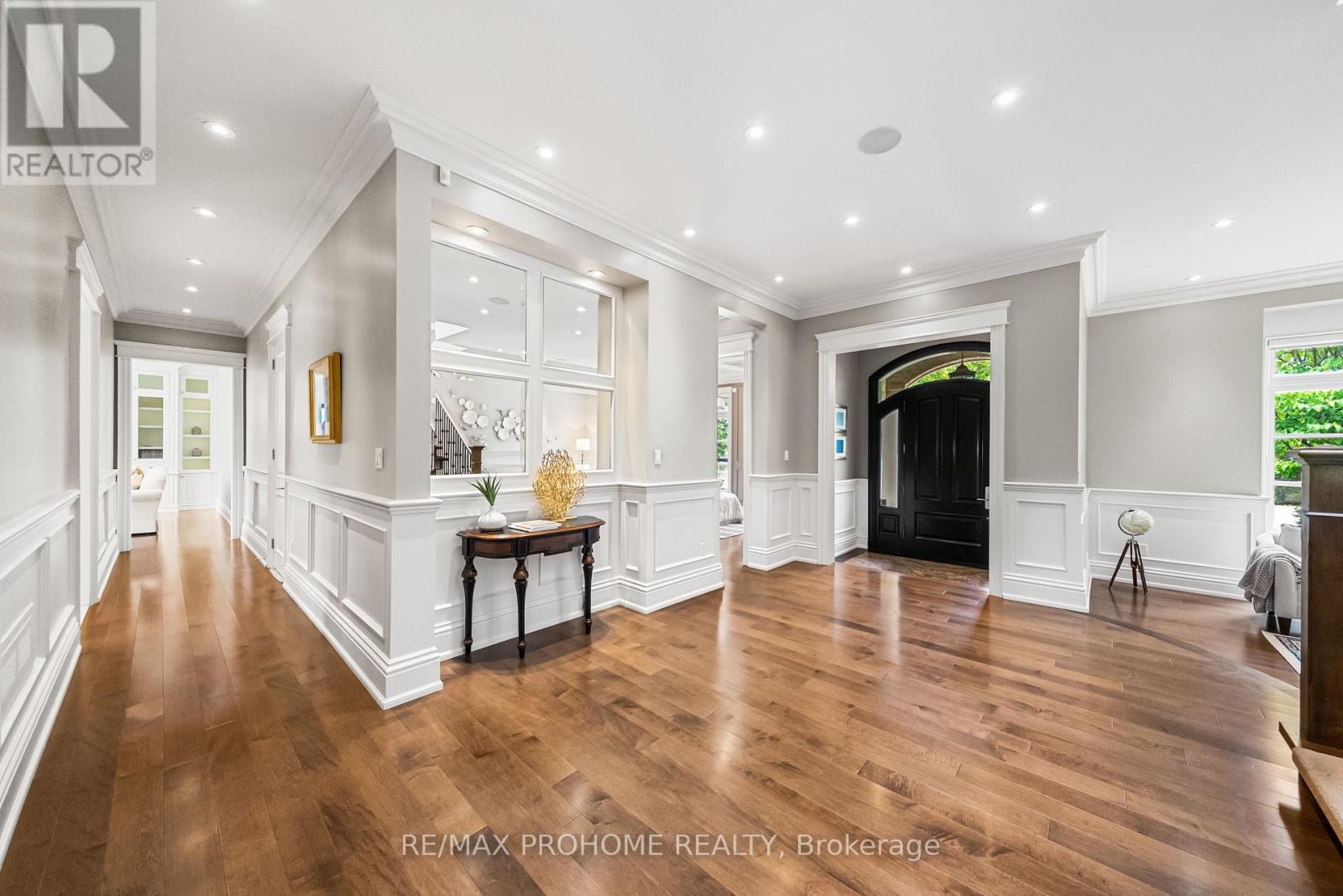 38 Park Crescent, Richmond Hill, Ontario  L4E 3J4 - Photo 5 - N12426790