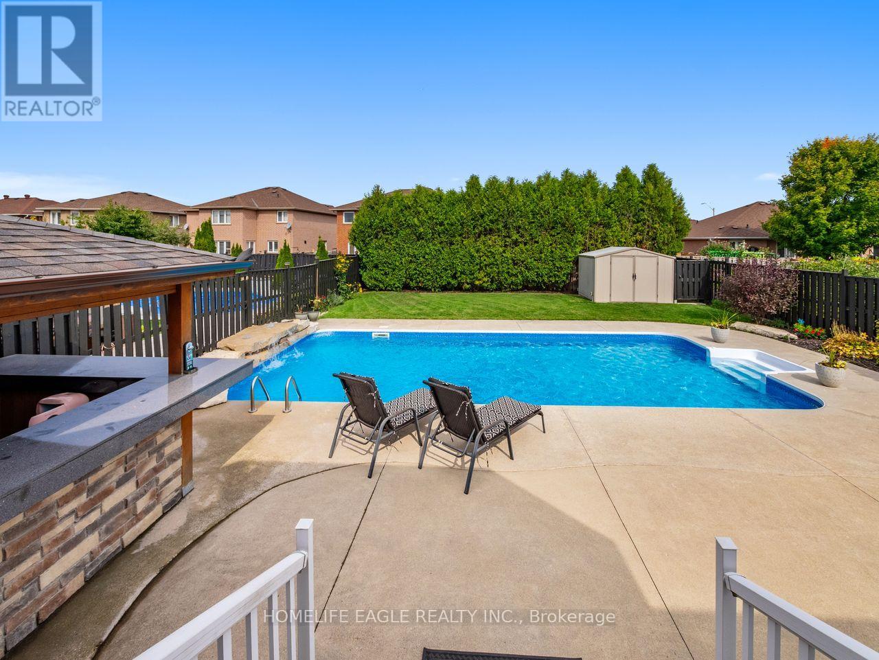 15 Eve Court, Bradford West Gwillimbury, Ontario  L3Z 3H6 - Photo 30 - N12426812