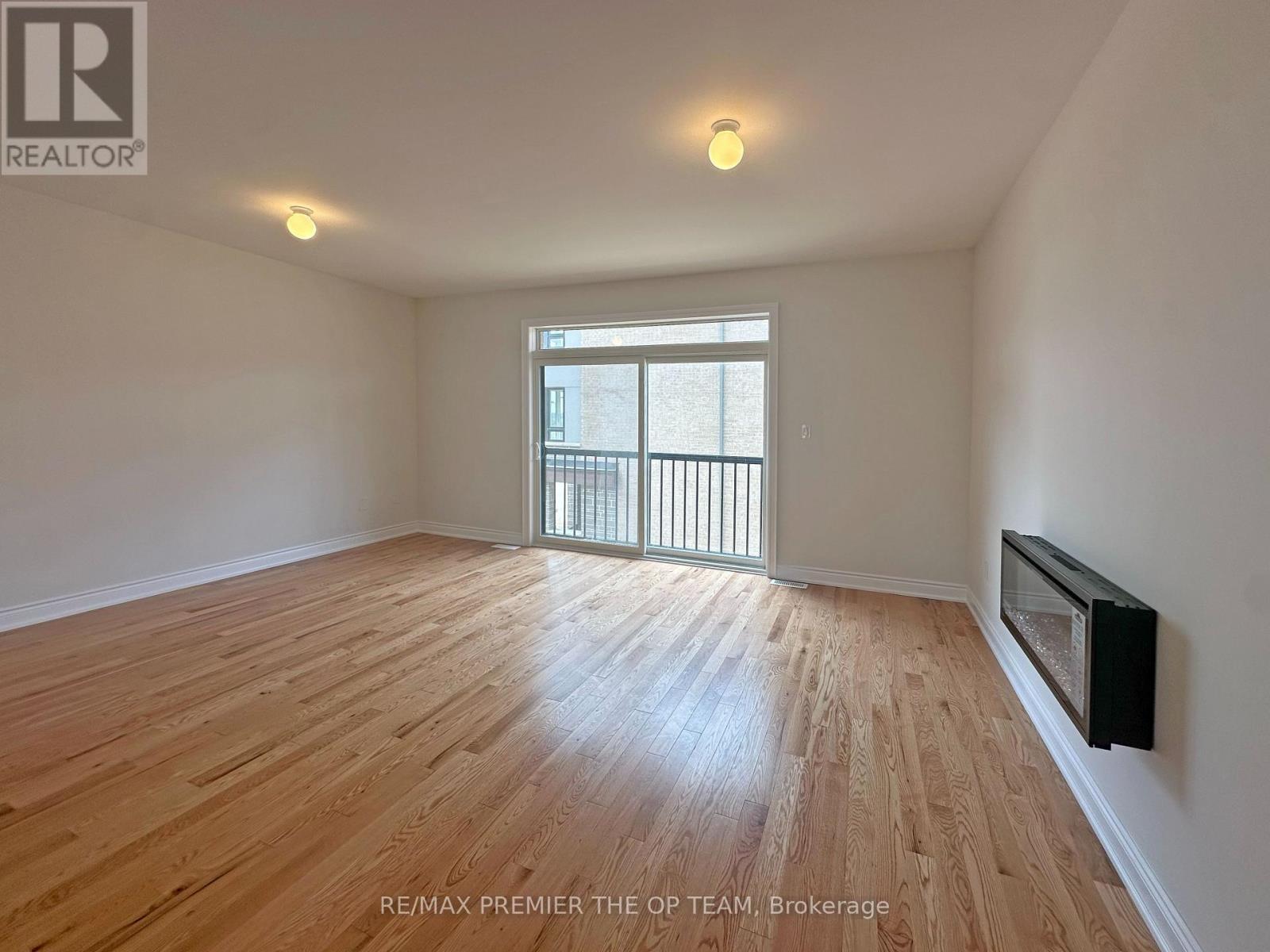 120 Tennant Circle, Vaughan, Ontario  L4L 5L5 - Photo 13 - N12426817