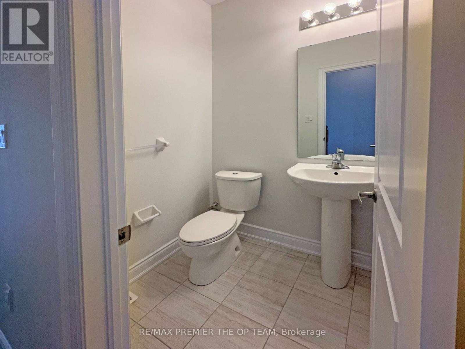 120 Tennant Circle, Vaughan, Ontario  L4L 5L5 - Photo 16 - N12426817