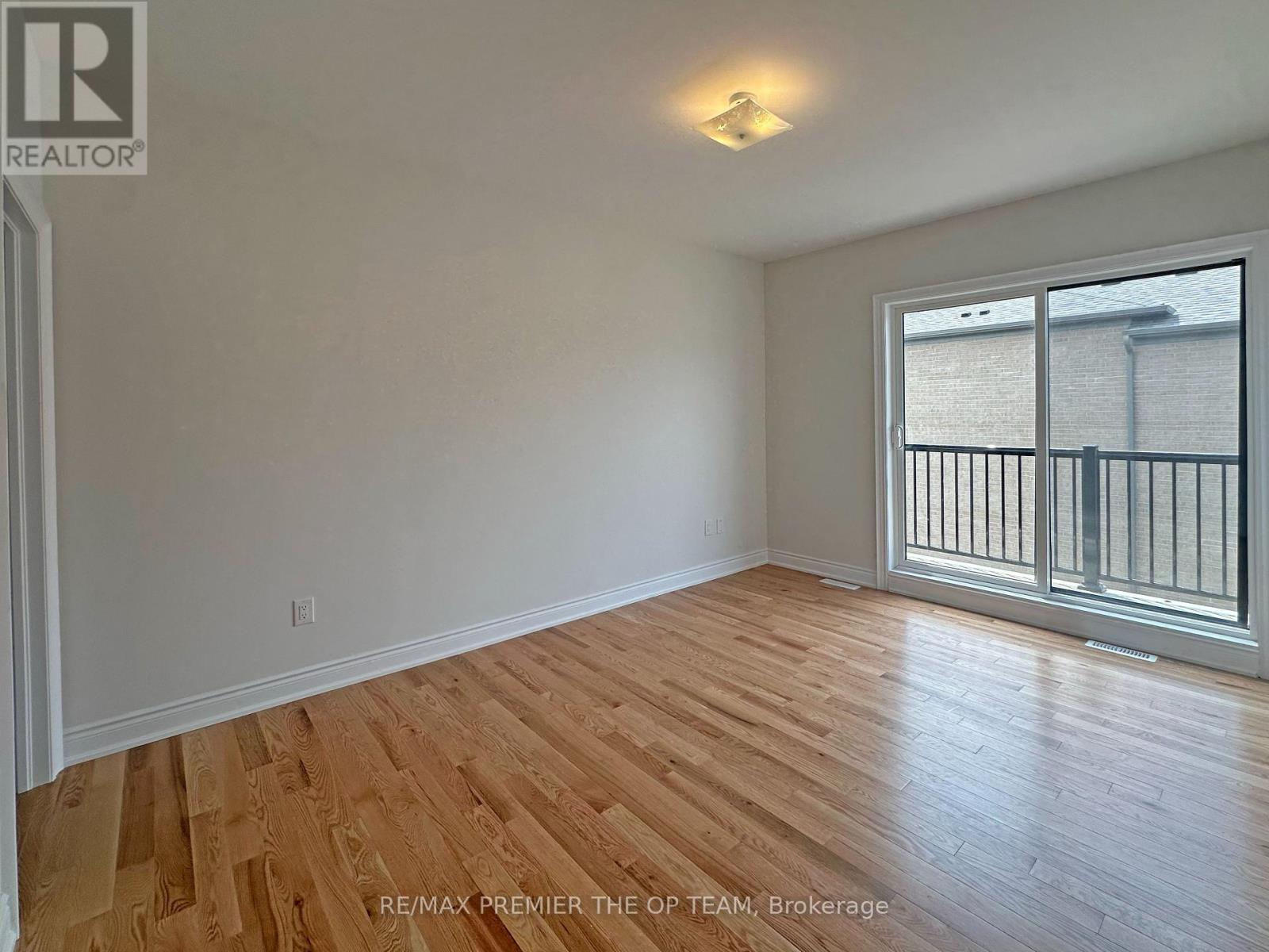 120 Tennant Circle, Vaughan, Ontario  L4L 5L5 - Photo 18 - N12426817