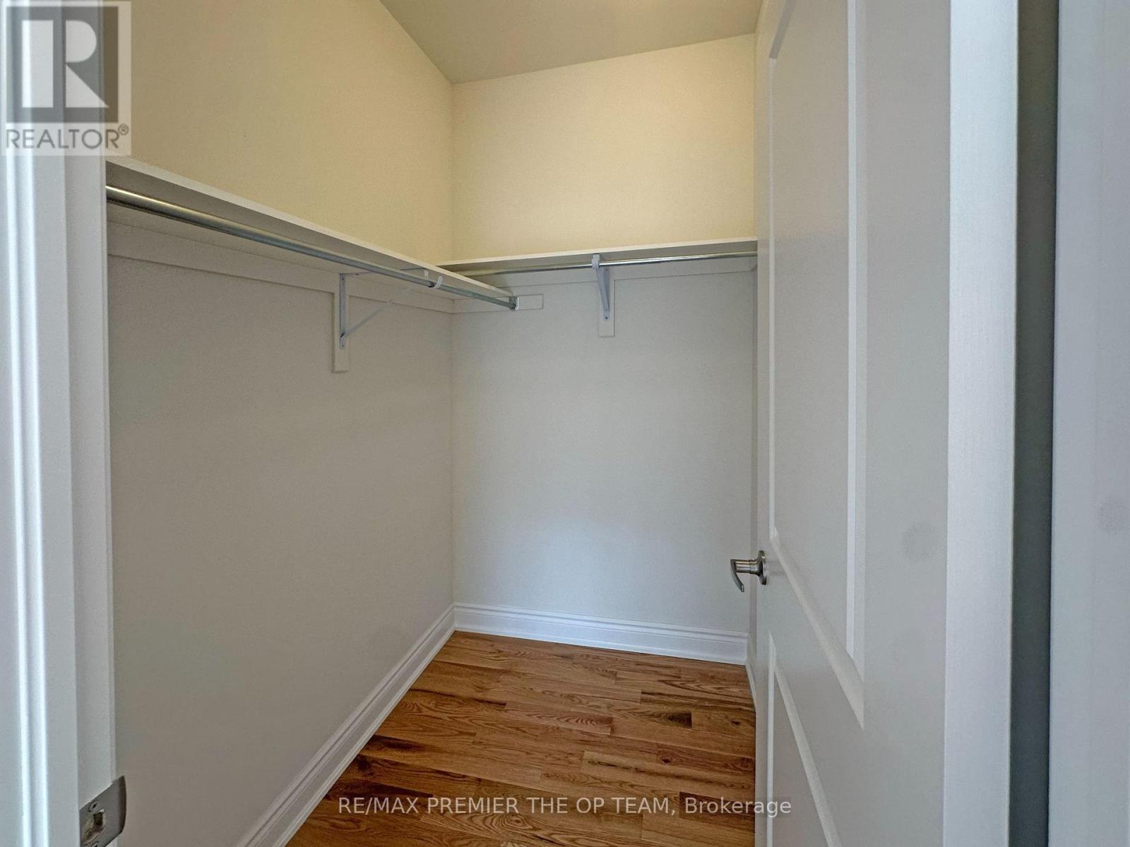 120 Tennant Circle, Vaughan, Ontario  L4L 5L5 - Photo 20 - N12426817