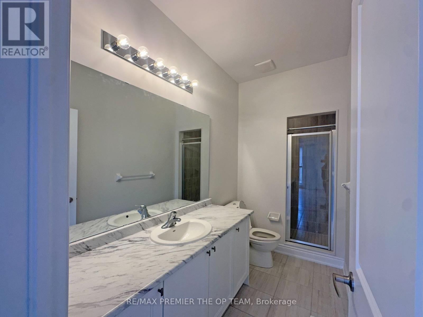 120 Tennant Circle, Vaughan, Ontario  L4L 5L5 - Photo 21 - N12426817