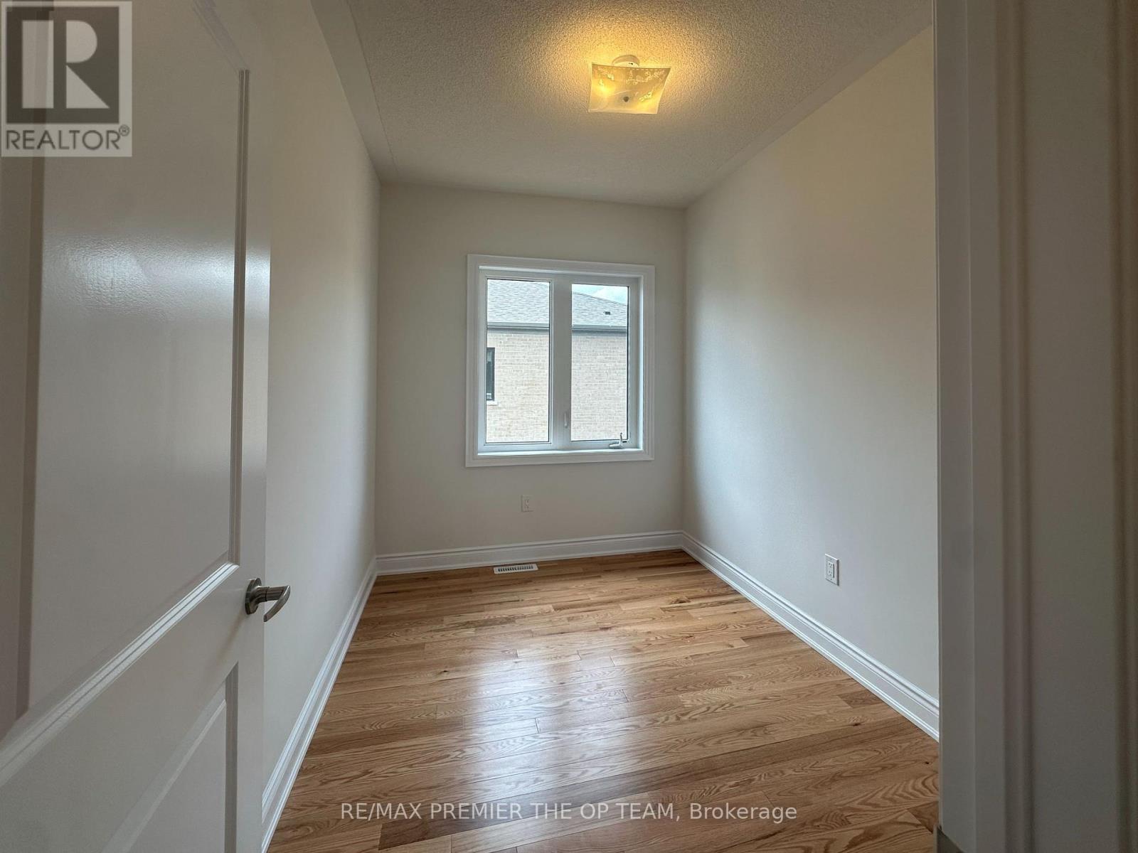 120 Tennant Circle, Vaughan, Ontario  L4L 5L5 - Photo 26 - N12426817