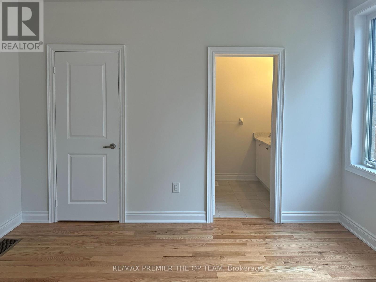 120 Tennant Circle, Vaughan, Ontario  L4L 5L5 - Photo 33 - N12426817
